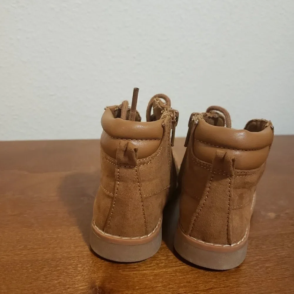 Old Navy Boys suade  booties sz 8